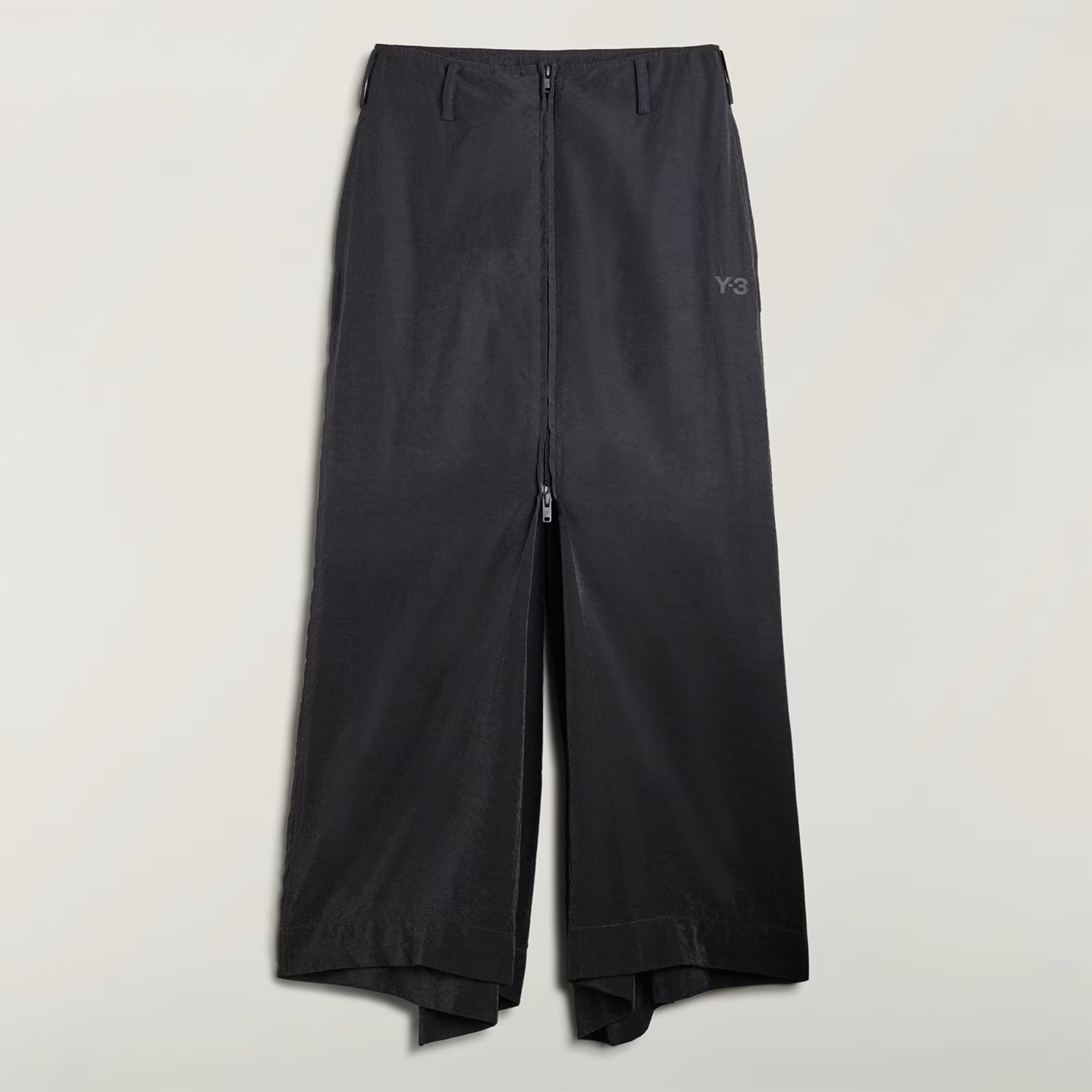 ADI1TRO00000VSW_Black_5.png