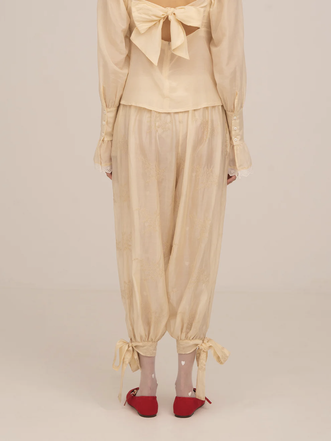 CMS1TRO05998CTW_CREAM_2.png