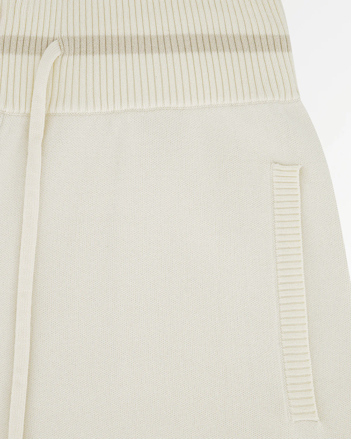 FIL1SHO02406VSM_Antique+White_2.png