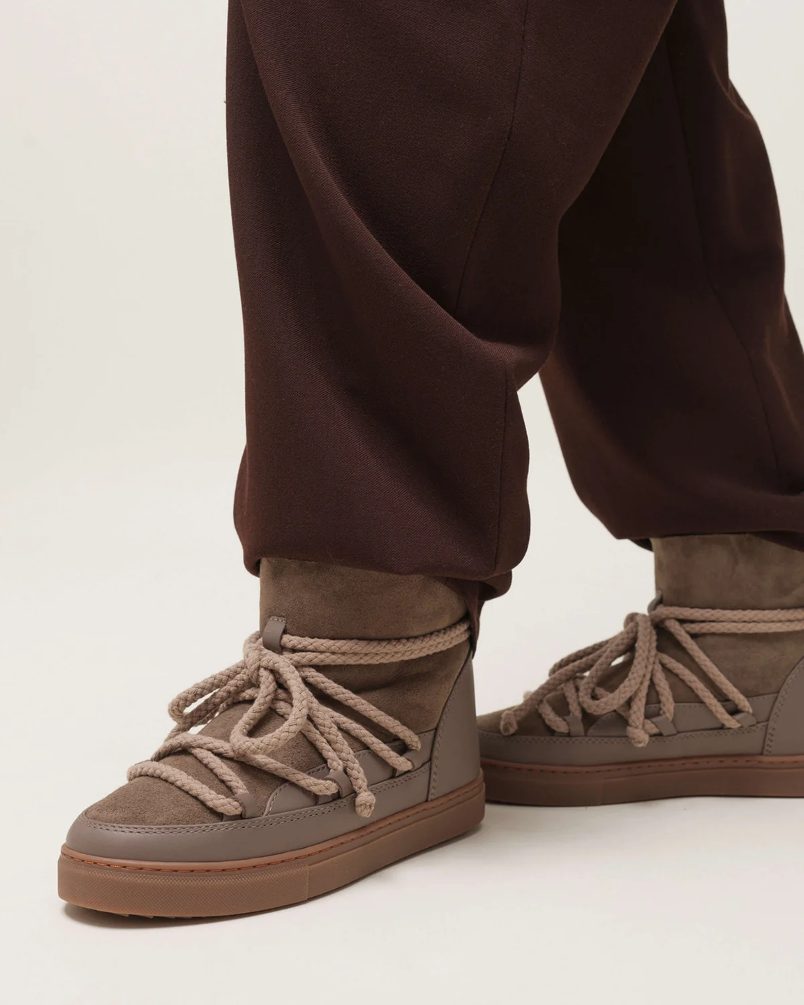 INUCCAL11489LEW_Taupe_3.png