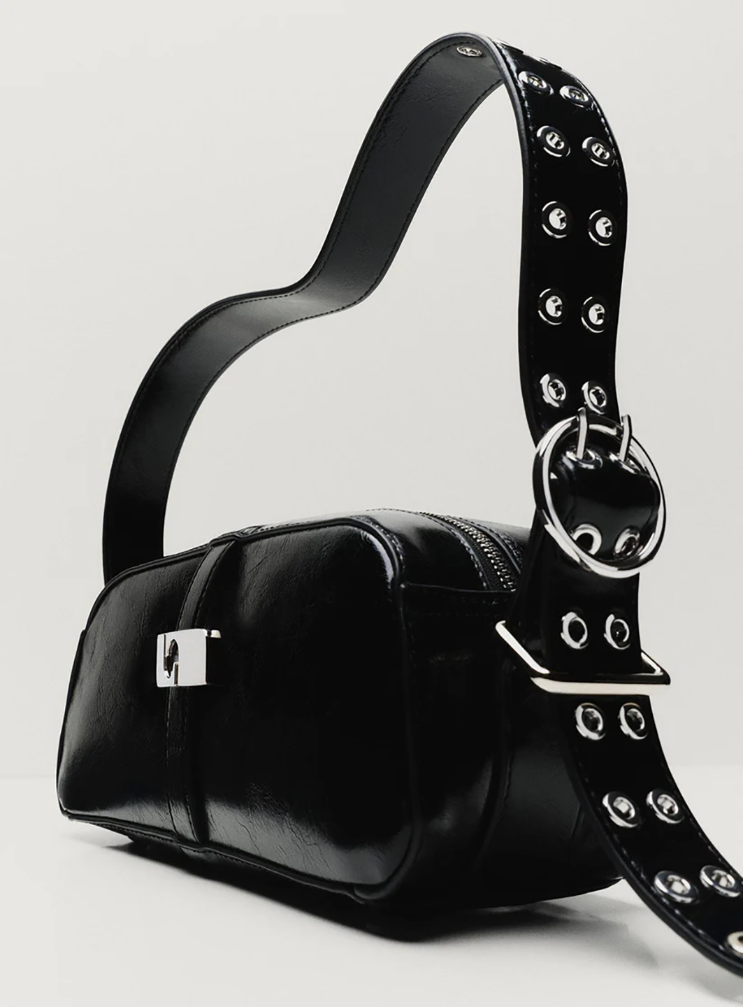 LAA1DRE00002PHW_Black_2.png