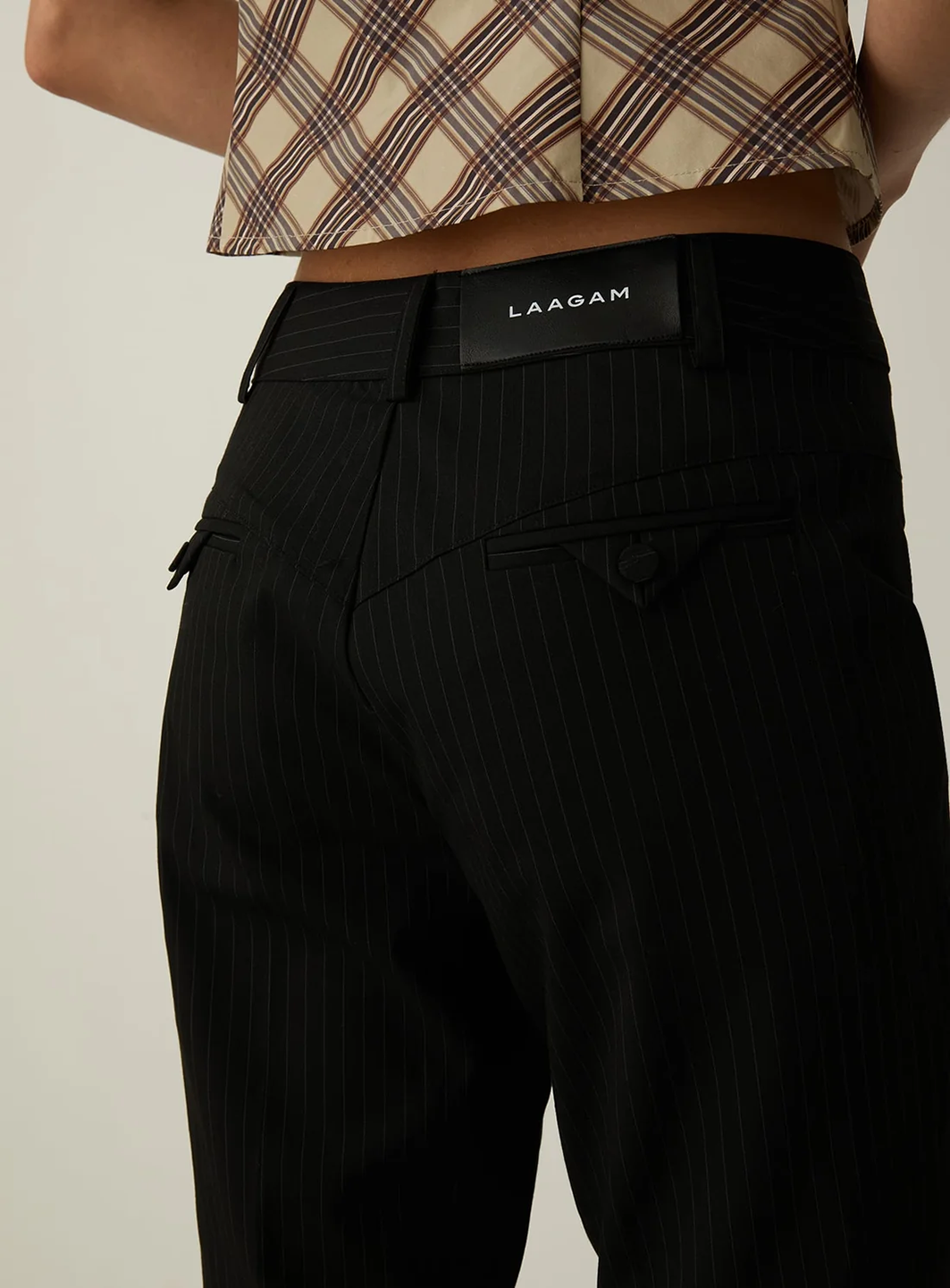 LAA1TRO21549PYW_Black_5.png