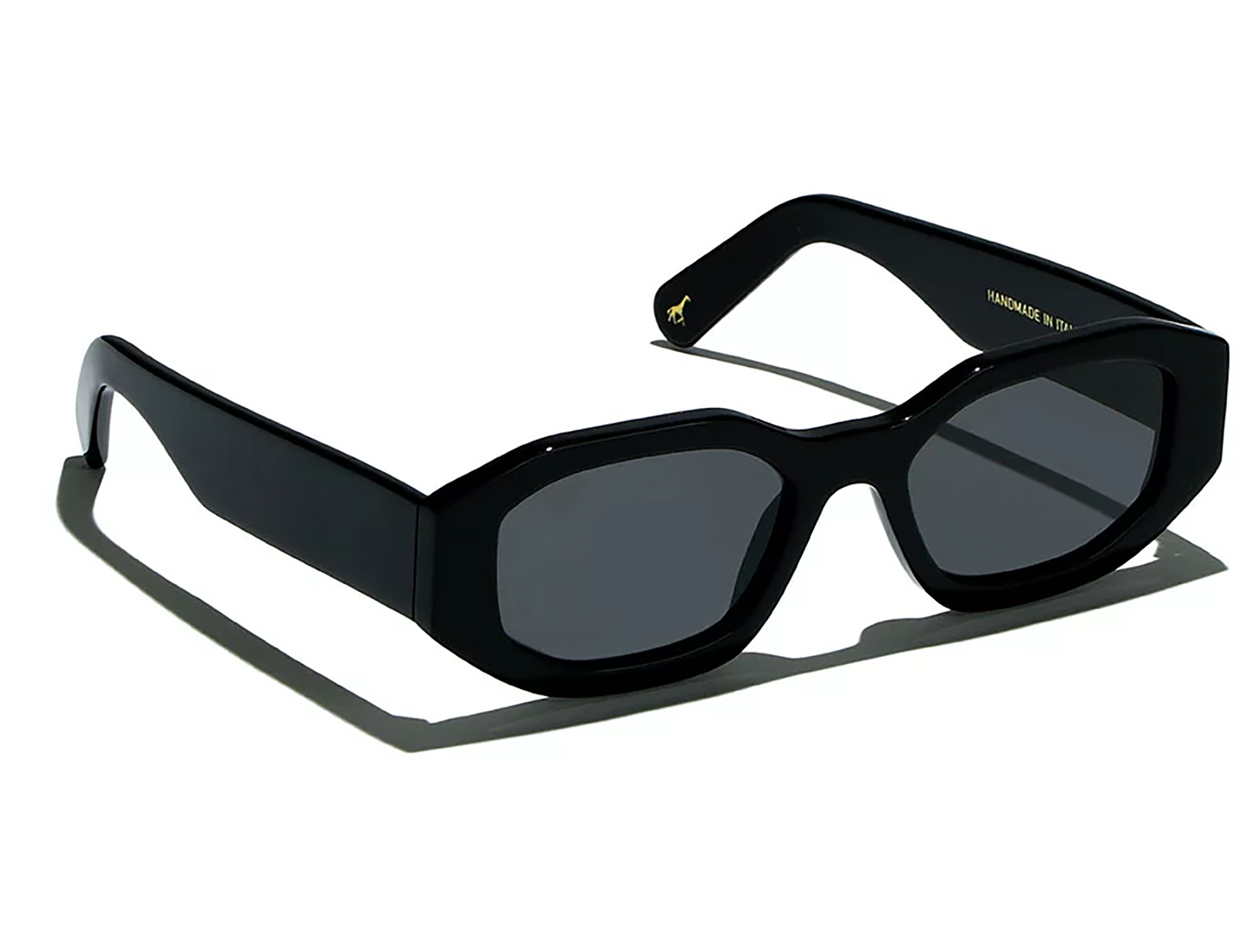 LGR4ACC00010AEU_Black+01_2.png