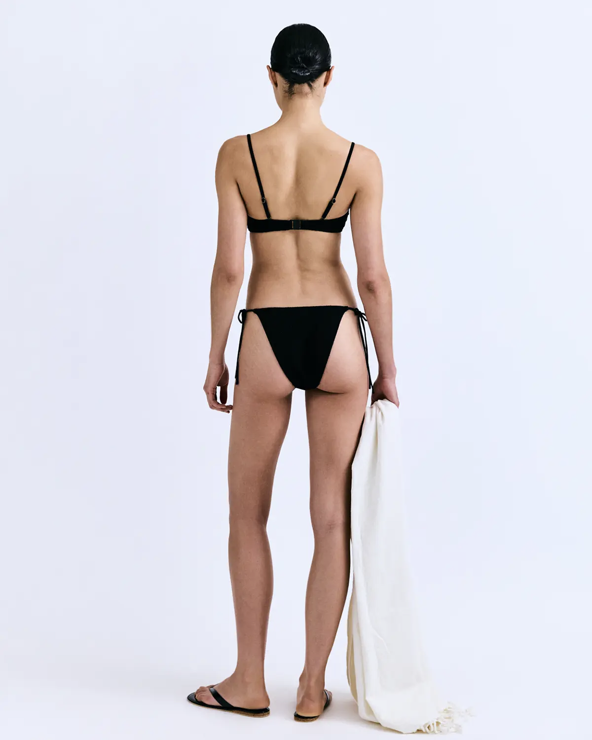 LVS1BEA00008PYW_Black_2.png