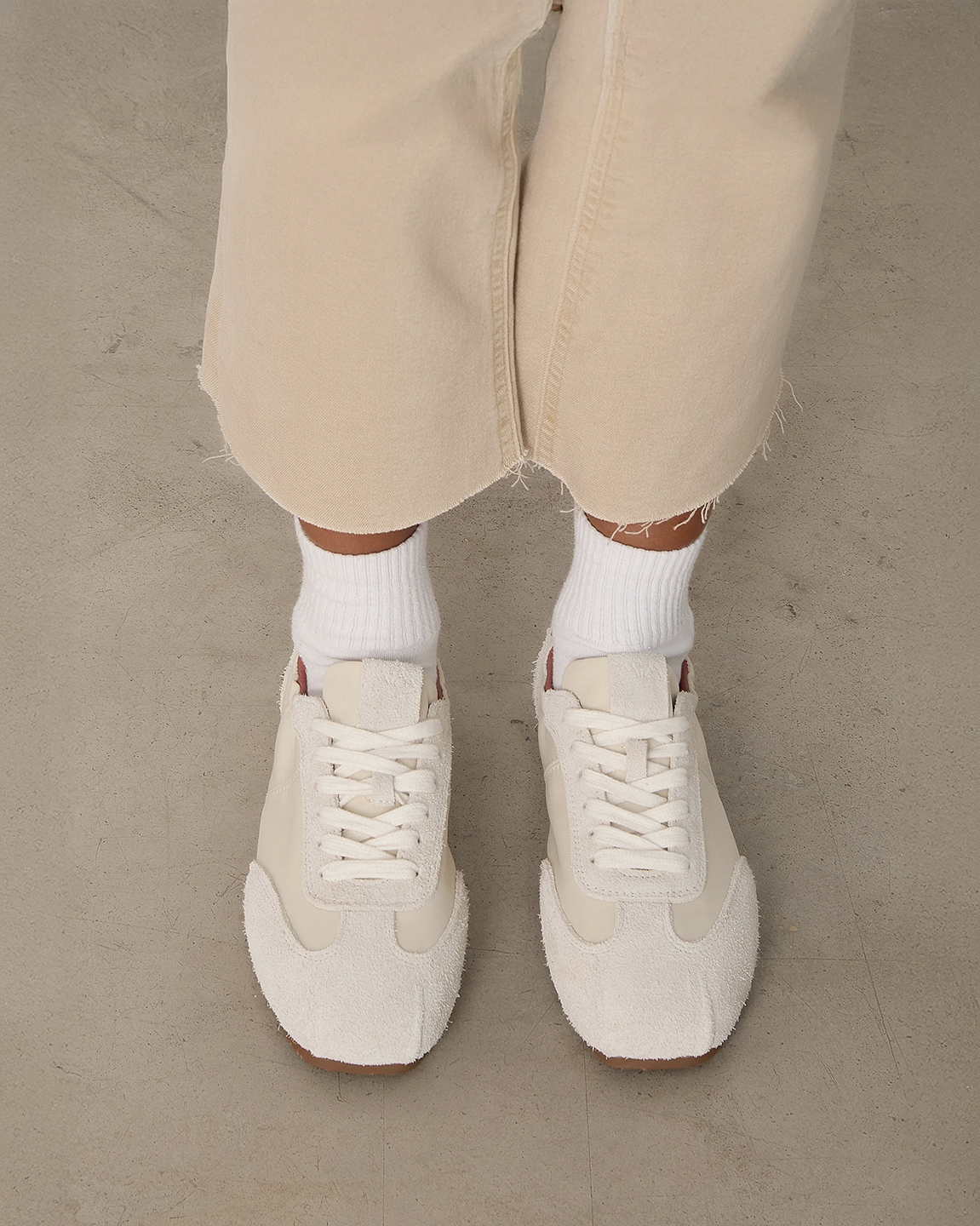 MIMCCAL03997LTW_Off+White_4.png