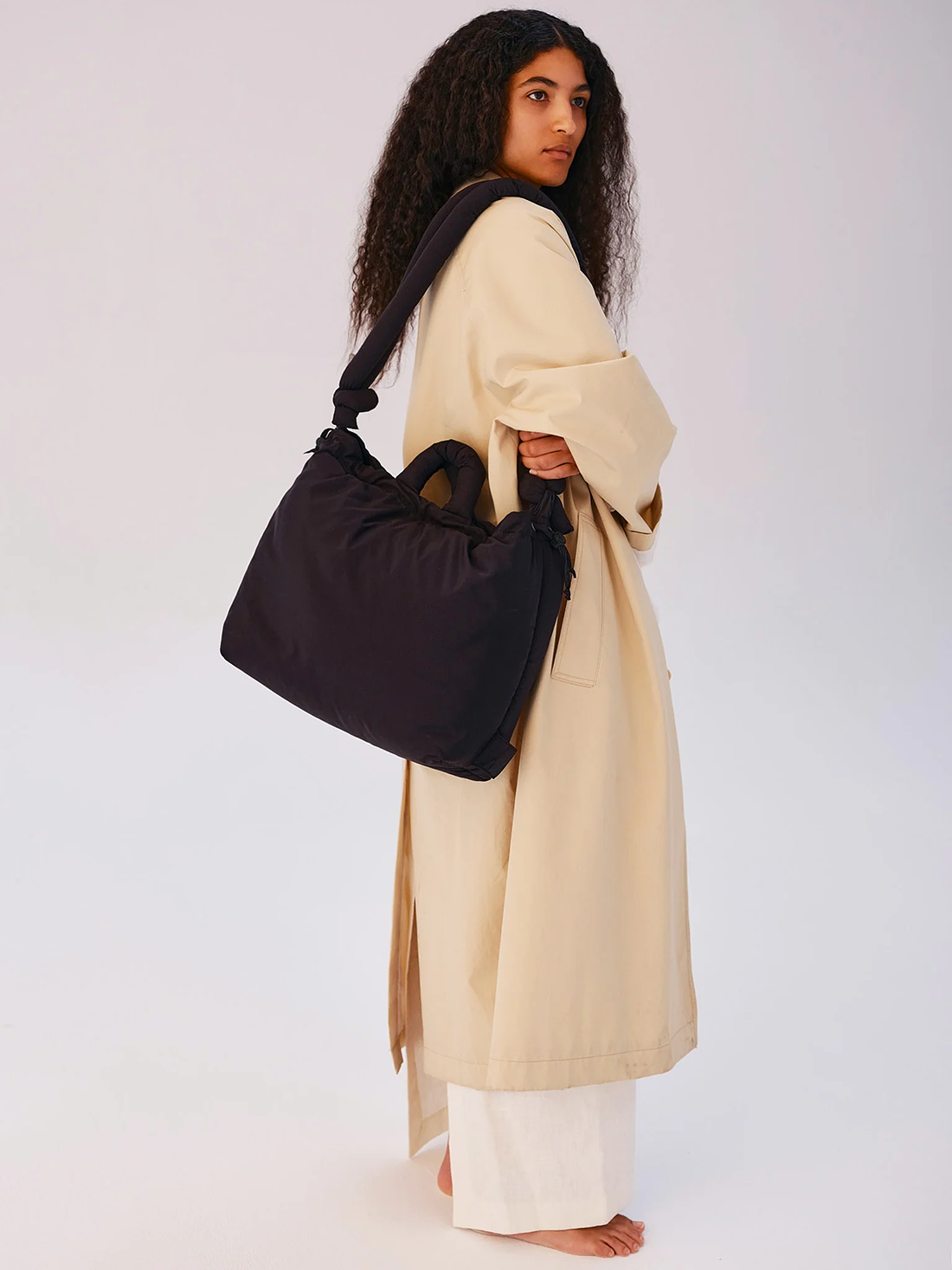 OLE3BAG00002NYU_Black_3.png