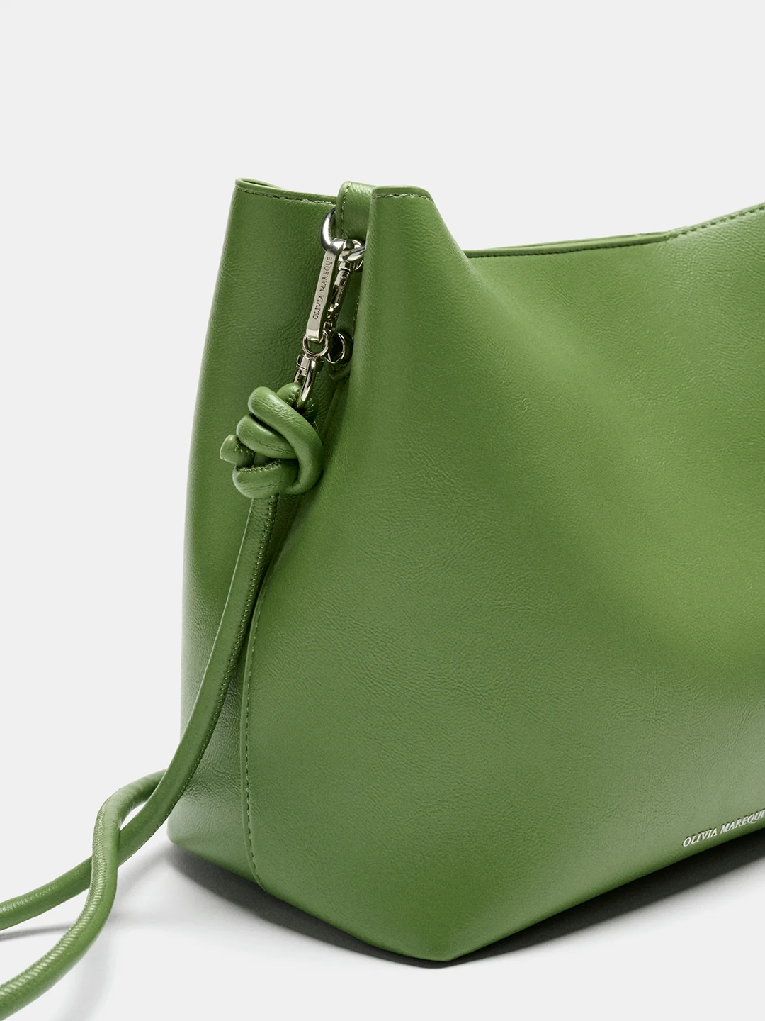 OLMBBCP16701PHW_Verde_3.png
