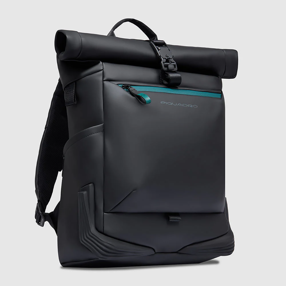 PIQ3TRA00002NYU_Black_2.png