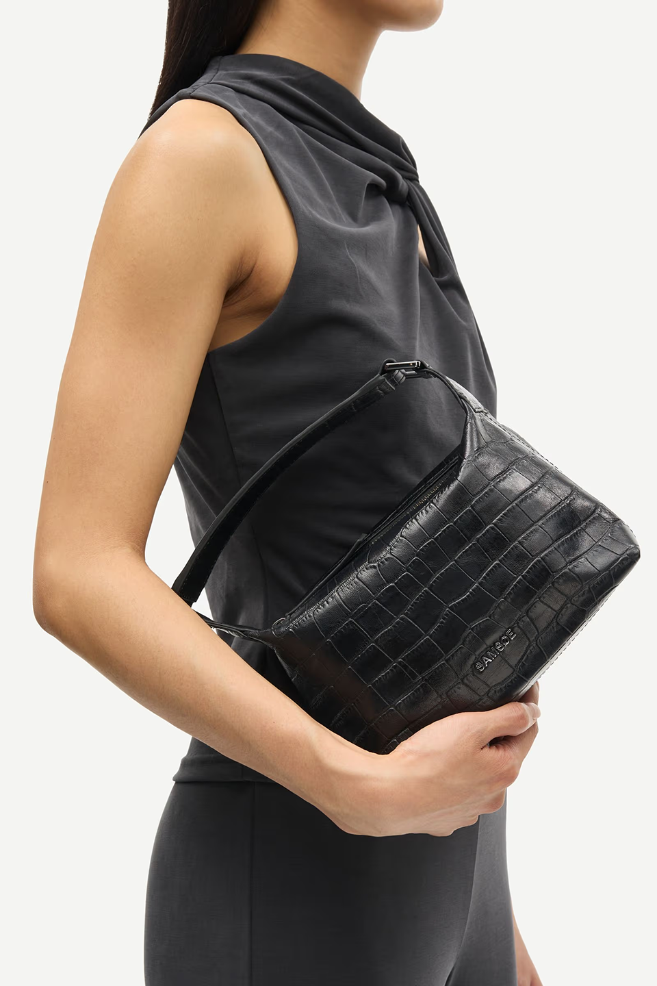 SAS3BAG00000LAW_Black_3.png
