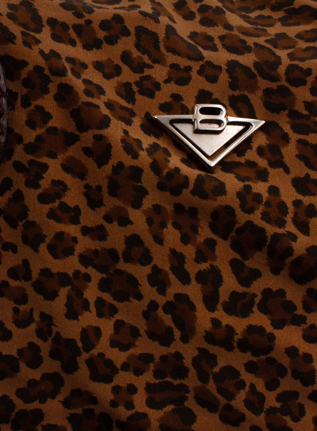 TVBBBCP21689LSW_Brown_3.png
