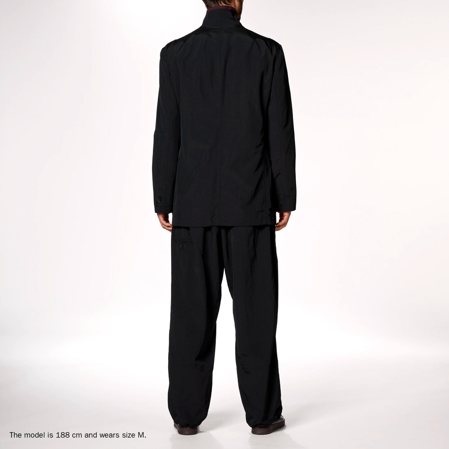 ADI1CJK00001CTM_BLACK_3.png