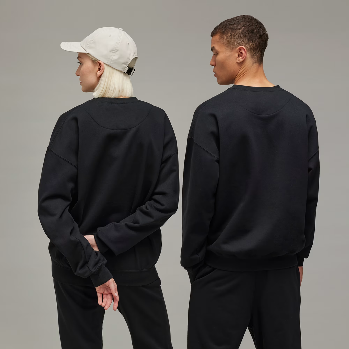 ADI1SWE00000CTW_Black_1.png