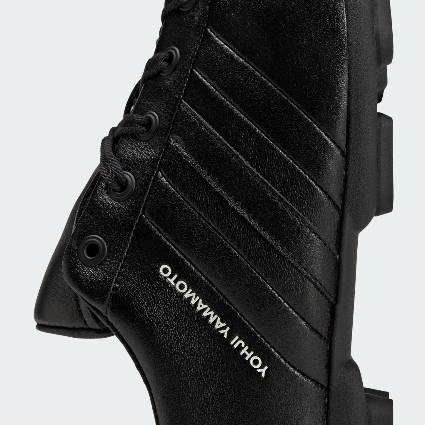 ADI2SNE00001LEU_BLACK%2BBLACK%2BOWHITE_7.png