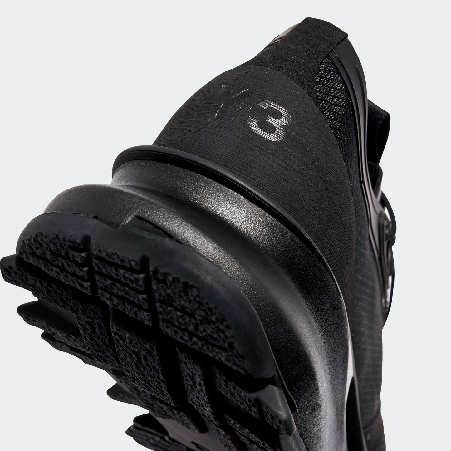 ADI2SNE00001LTM_BLACK%2BBLACK%2BBLACK_5.png