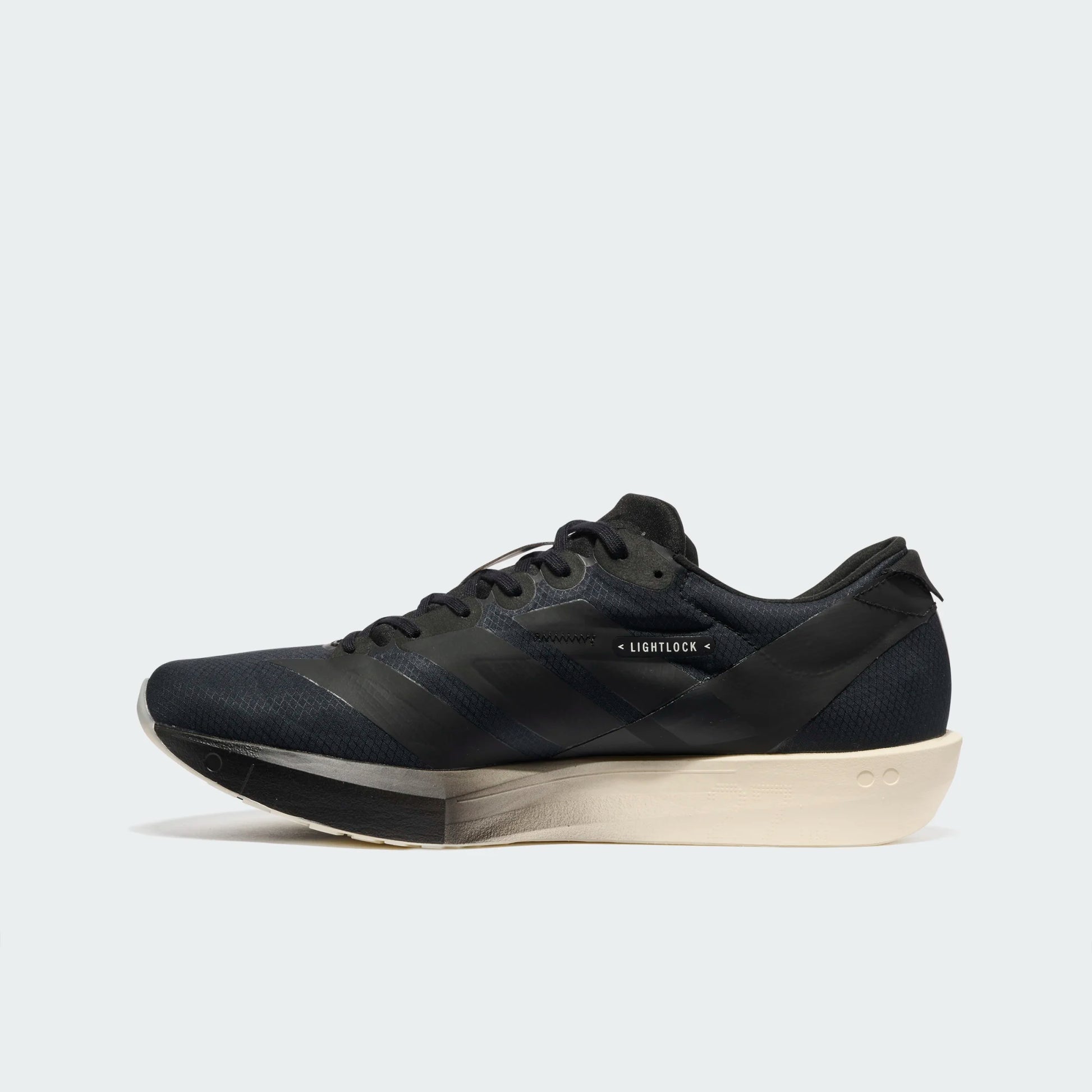 ADI2SNE00001LTU_BLACK%2BBLACK%2BOWHITE_4.png