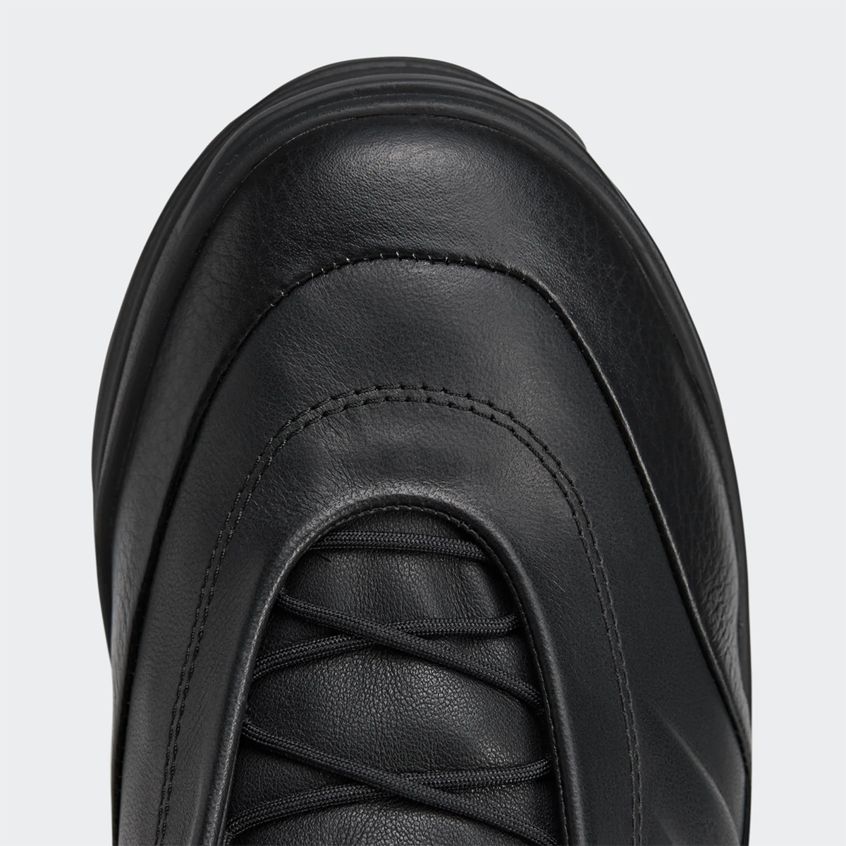 ADI2SNE00001LTW_BLACK%2BBLACK%2BBLACK_5.png