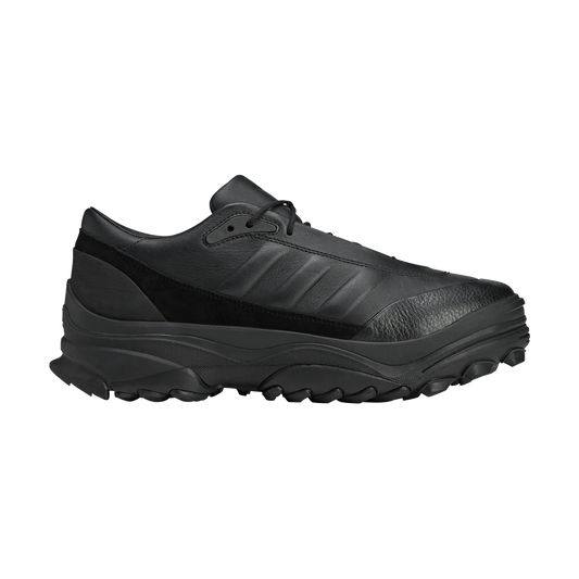 ADI2SNE00002LTM_BLACK%2BBLACK%2BBLACK_0.png