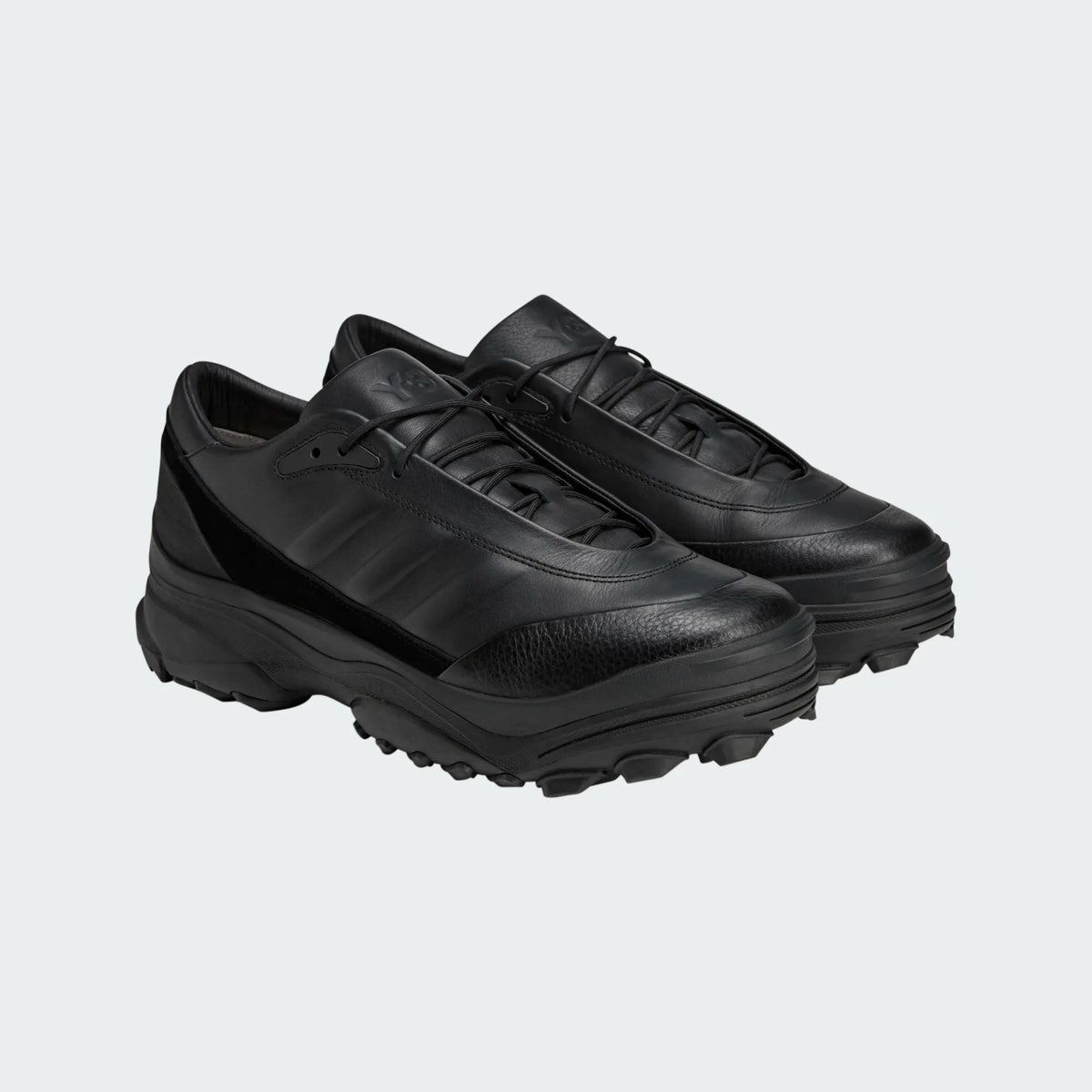 ADI2SNE00002LTM_BLACK%2BBLACK%2BBLACK_4.png