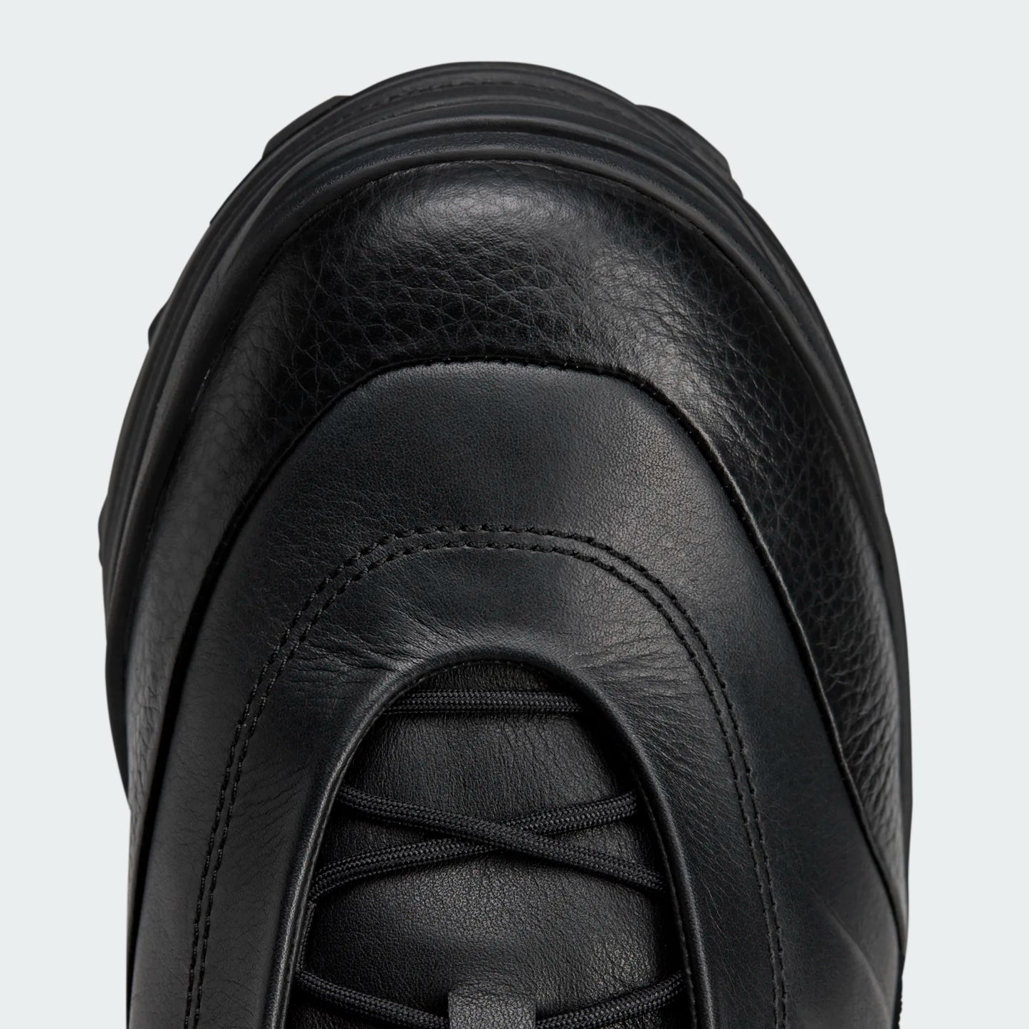 ADI2SNE00002LTM_BLACK%2BBLACK%2BBLACK_7.png