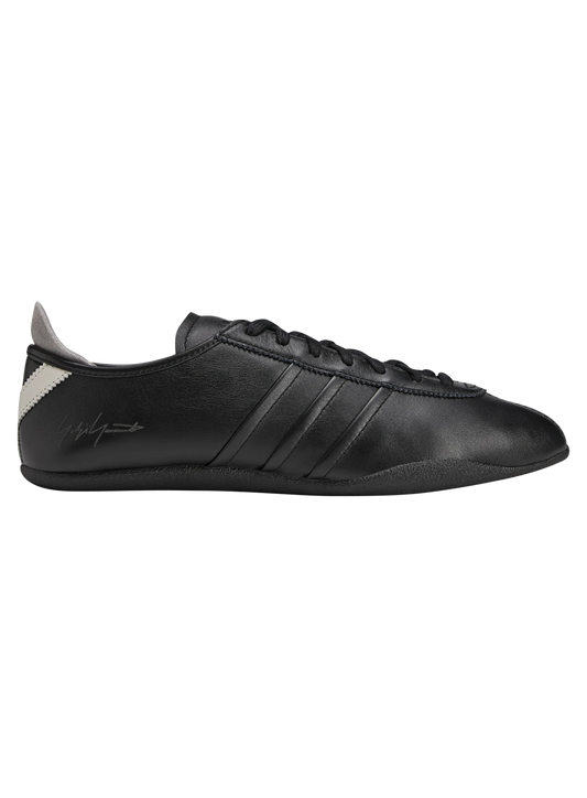 ADI2SNE00002LTU_BLACK%2BBLACK%2BOWHITE_0.png