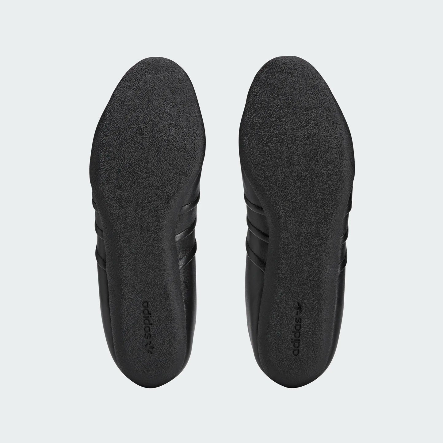 ADI2SNE00002LTU_BLACK%2BBLACK%2BOWHITE_2.png