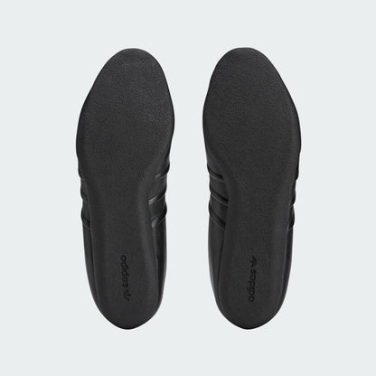 ADI2SNE00002LTU_BLACK%2BBLACK%2BOWHITE_2.png
