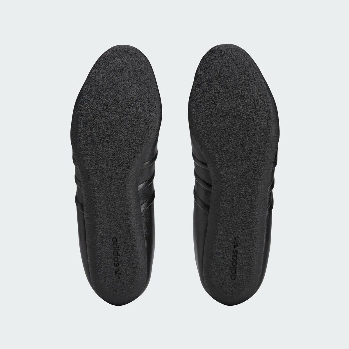ADI2SNE00002LTU_BLACK%2BBLACK%2BOWHITE_2.png