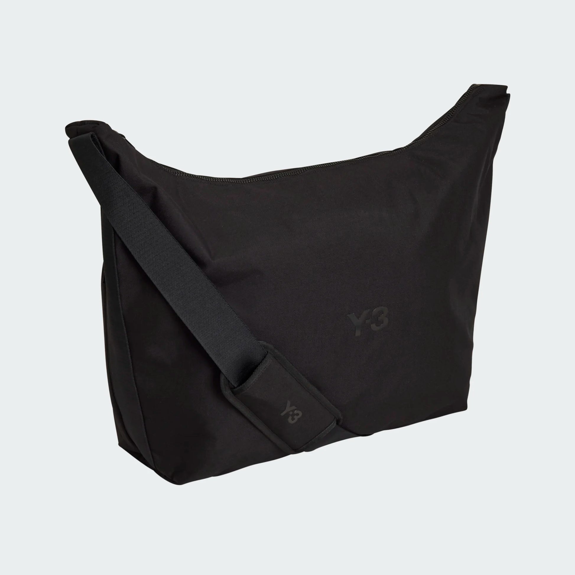 ADI3BAG00000CTM_BLACK_1.png