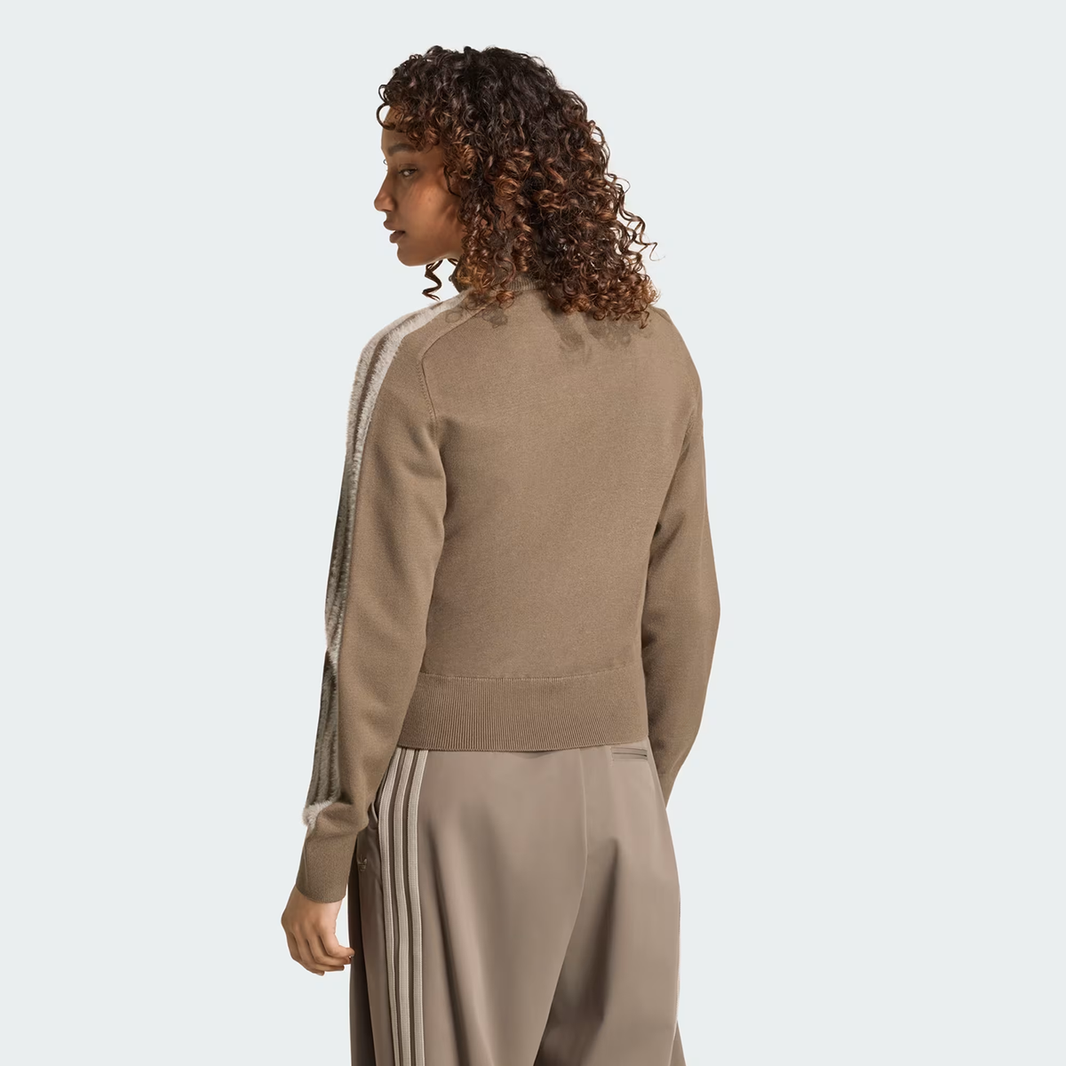 ADO1KNI15643VSW_Brown_1.png