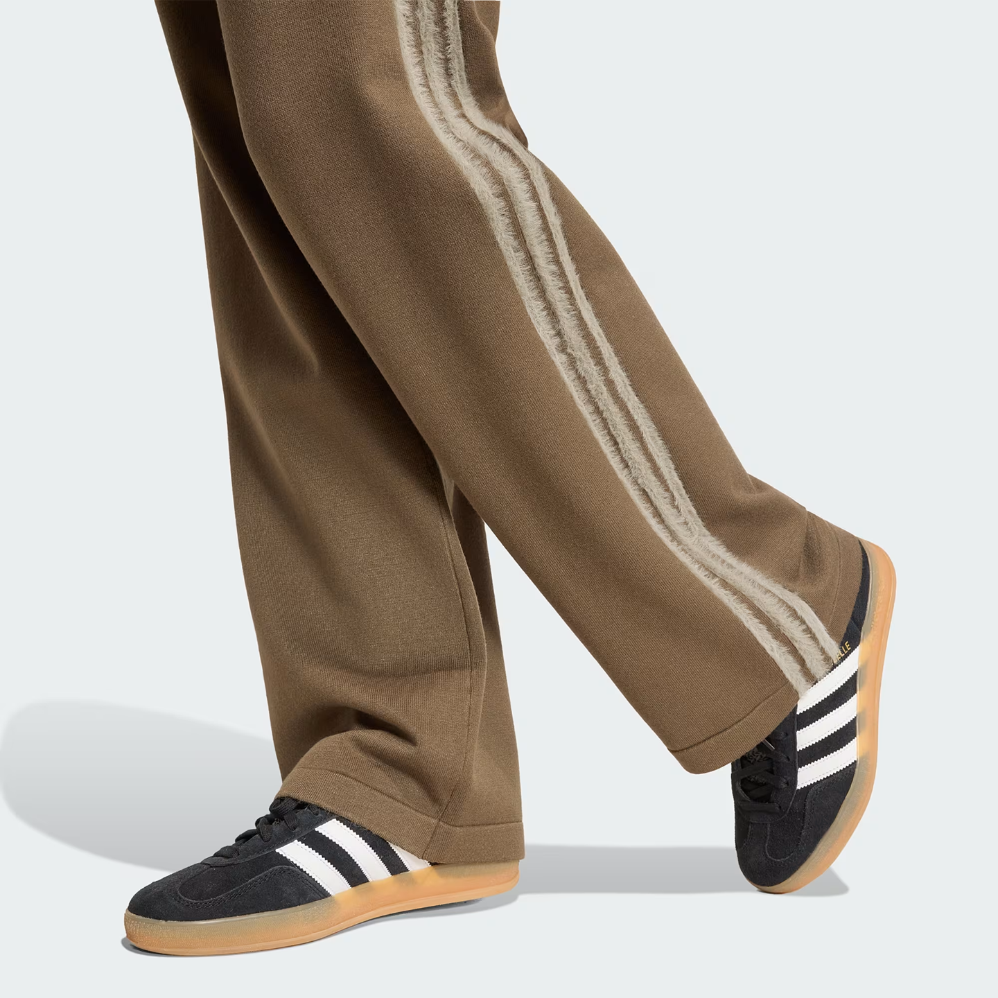 ADO1KNI15646VSW_Brown_4.png