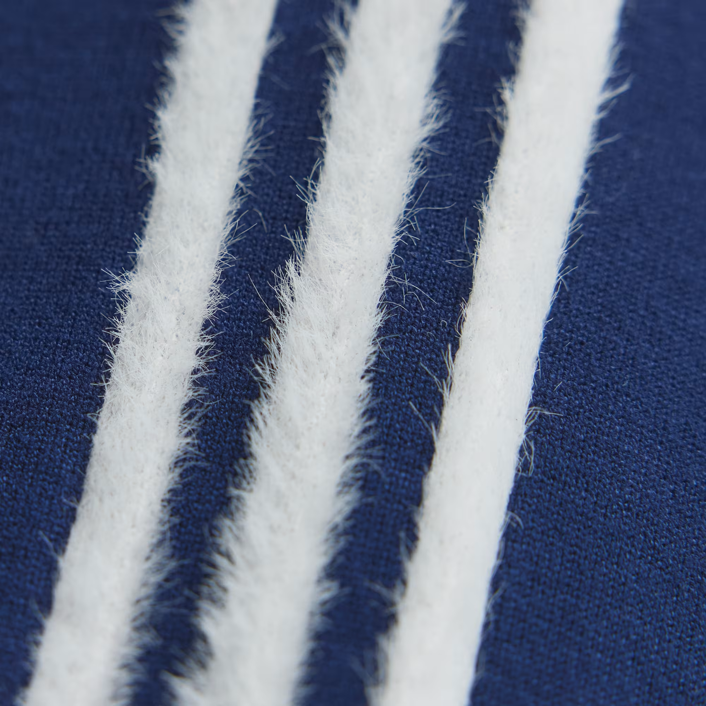ADO1KNI15668VSW_Blue_3.png
