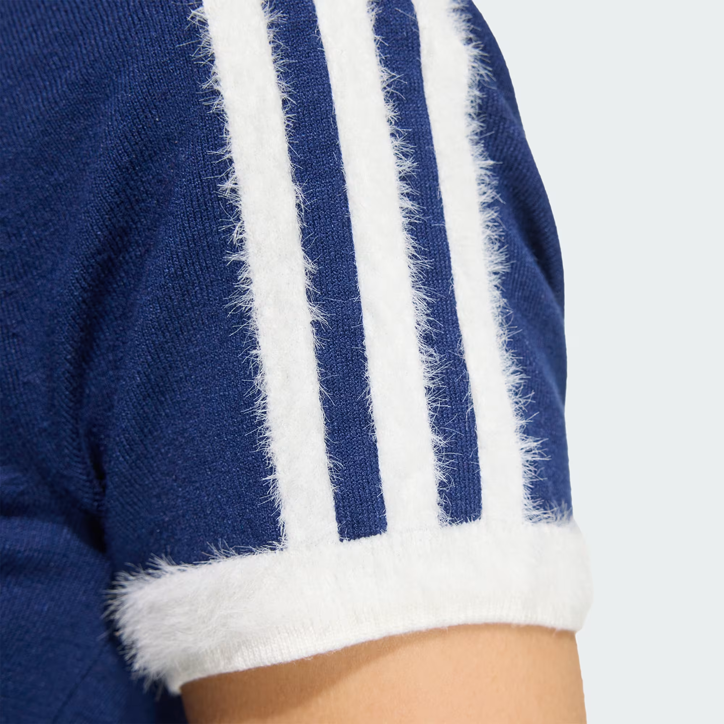 ADO1KNI15669VSW_Blue_3.png