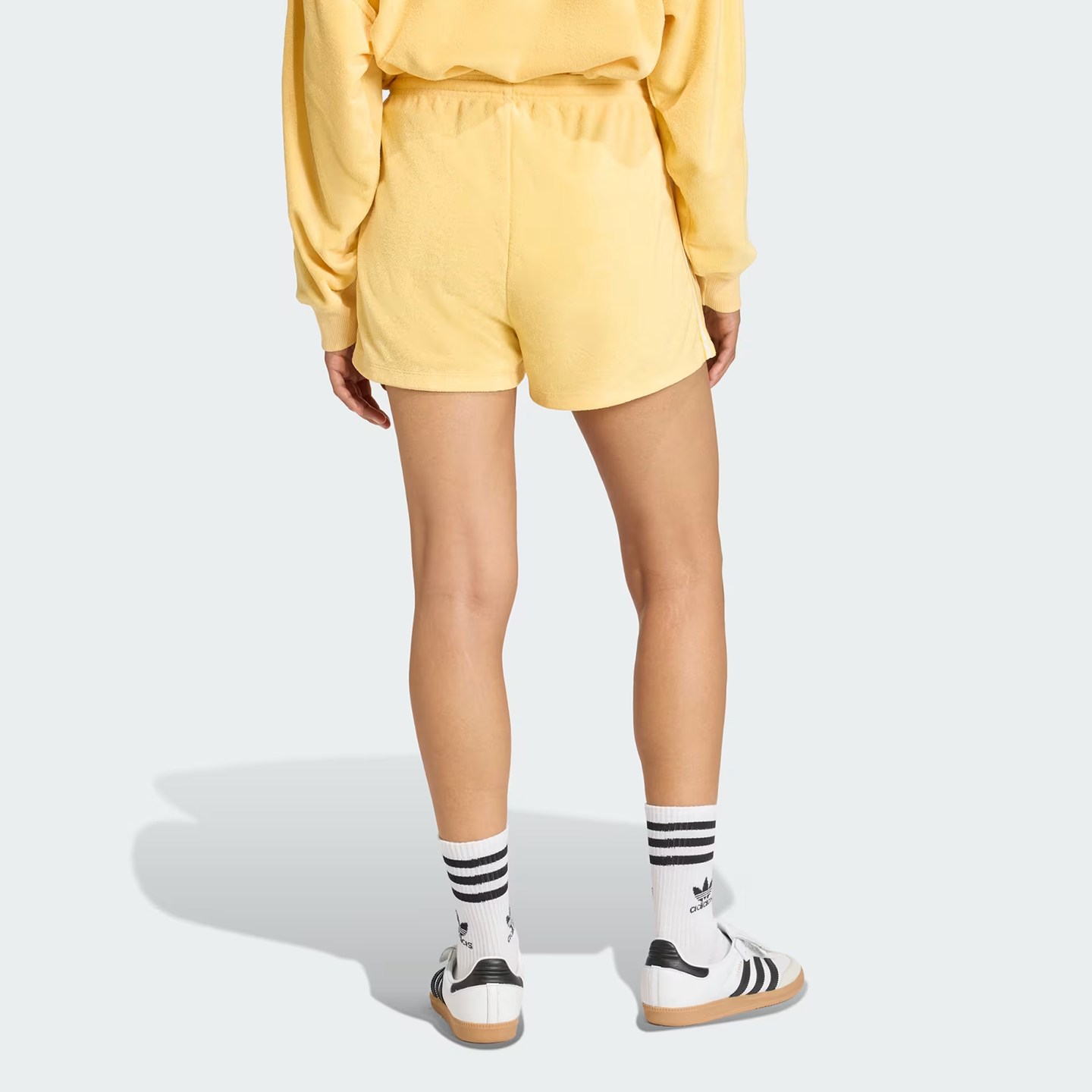 ADO1SHO00000PCW_Orange_1.png