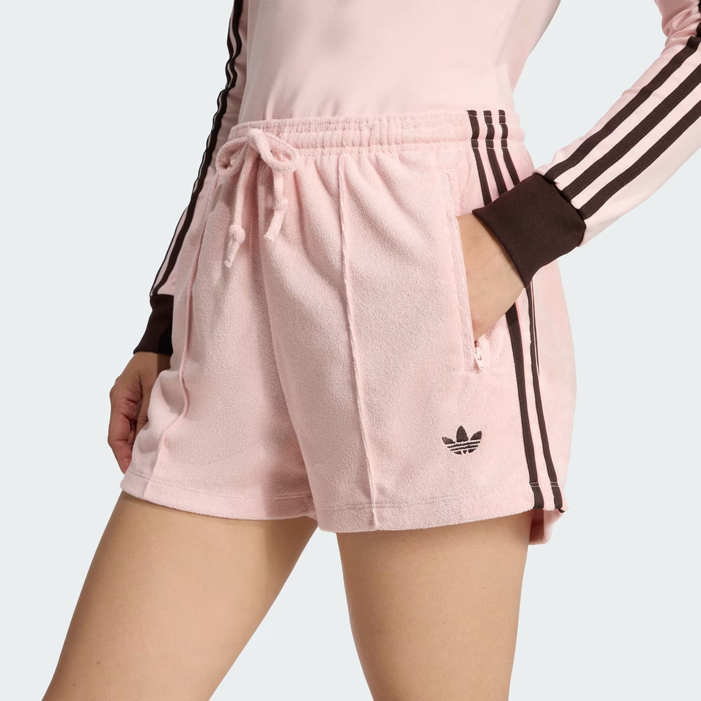 ADO1SHO00000PCW_Rosare_3.png