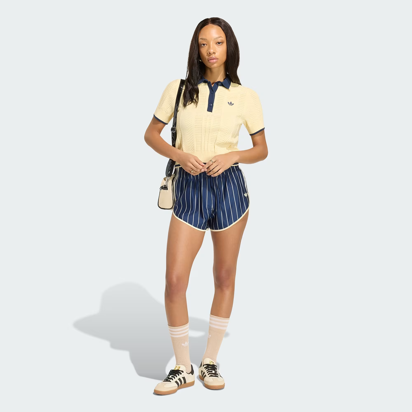 ADO1SHO15665OMW_Blue_1.png