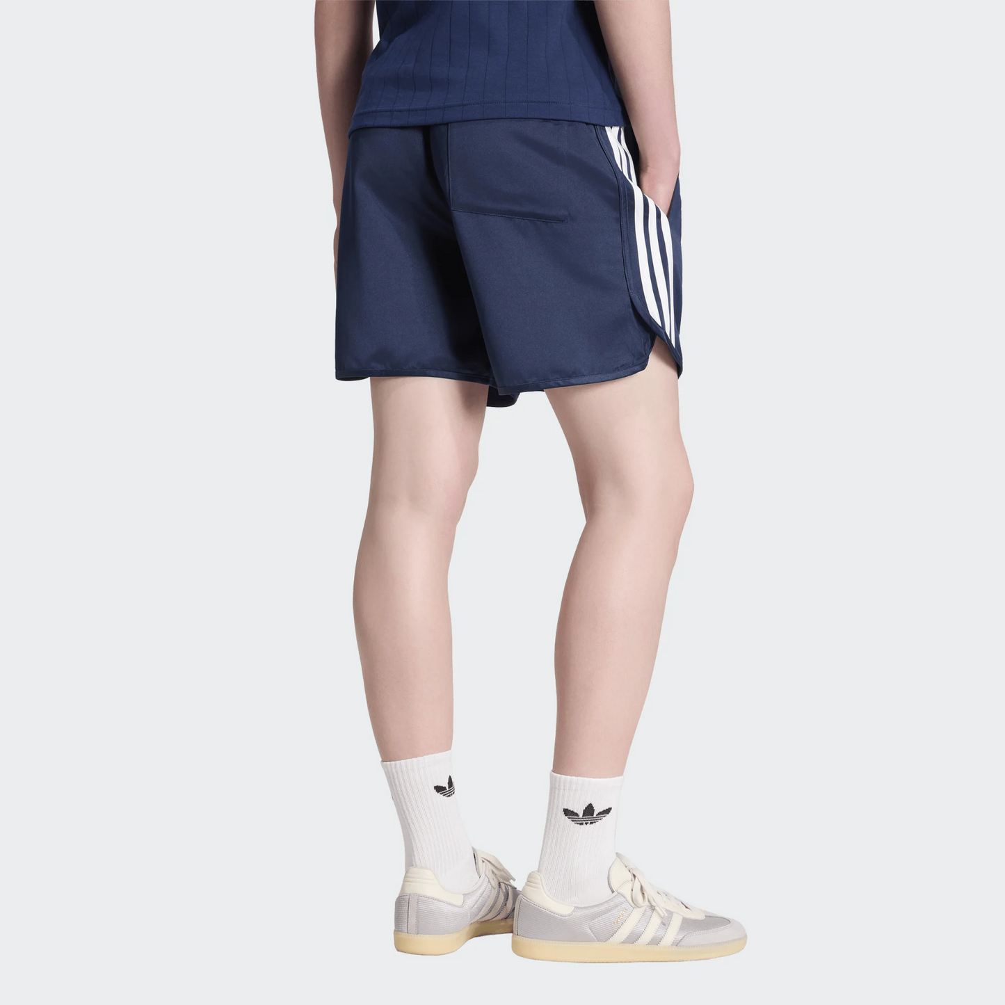 ADO1SHO16741POM_ANINOC_2.png