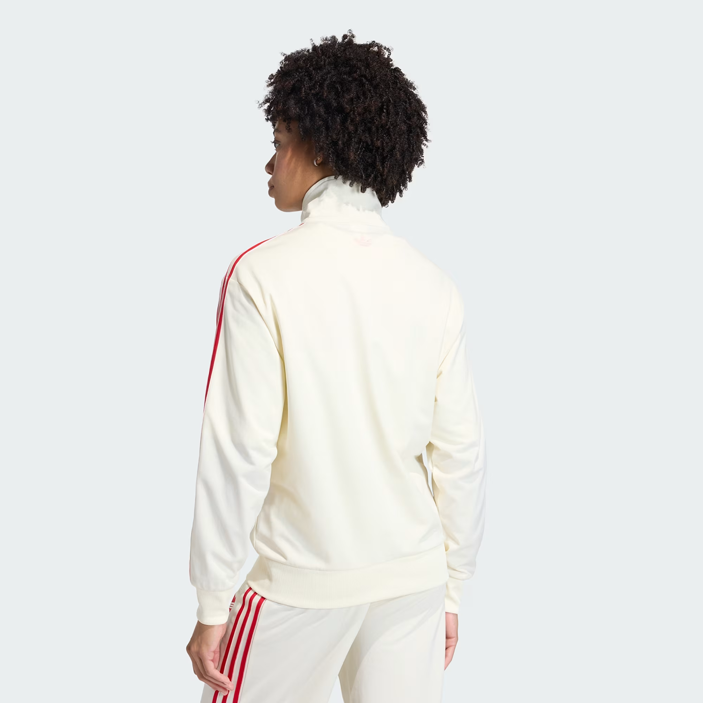 ADO1SPO00002PCW_Beige_1.png