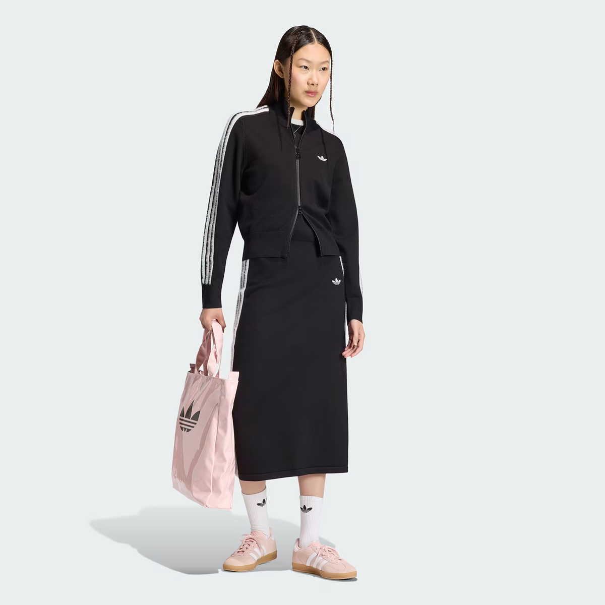 ADO1SWE15637VSW_Black_3.png