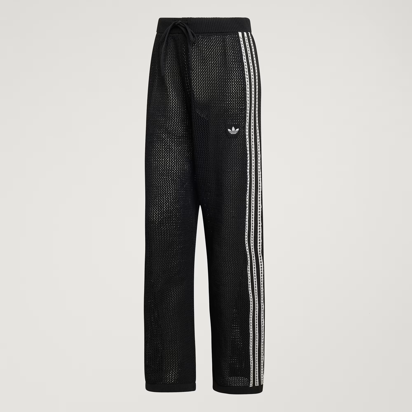 ADO1TRO00000PCW_Black_3.png
