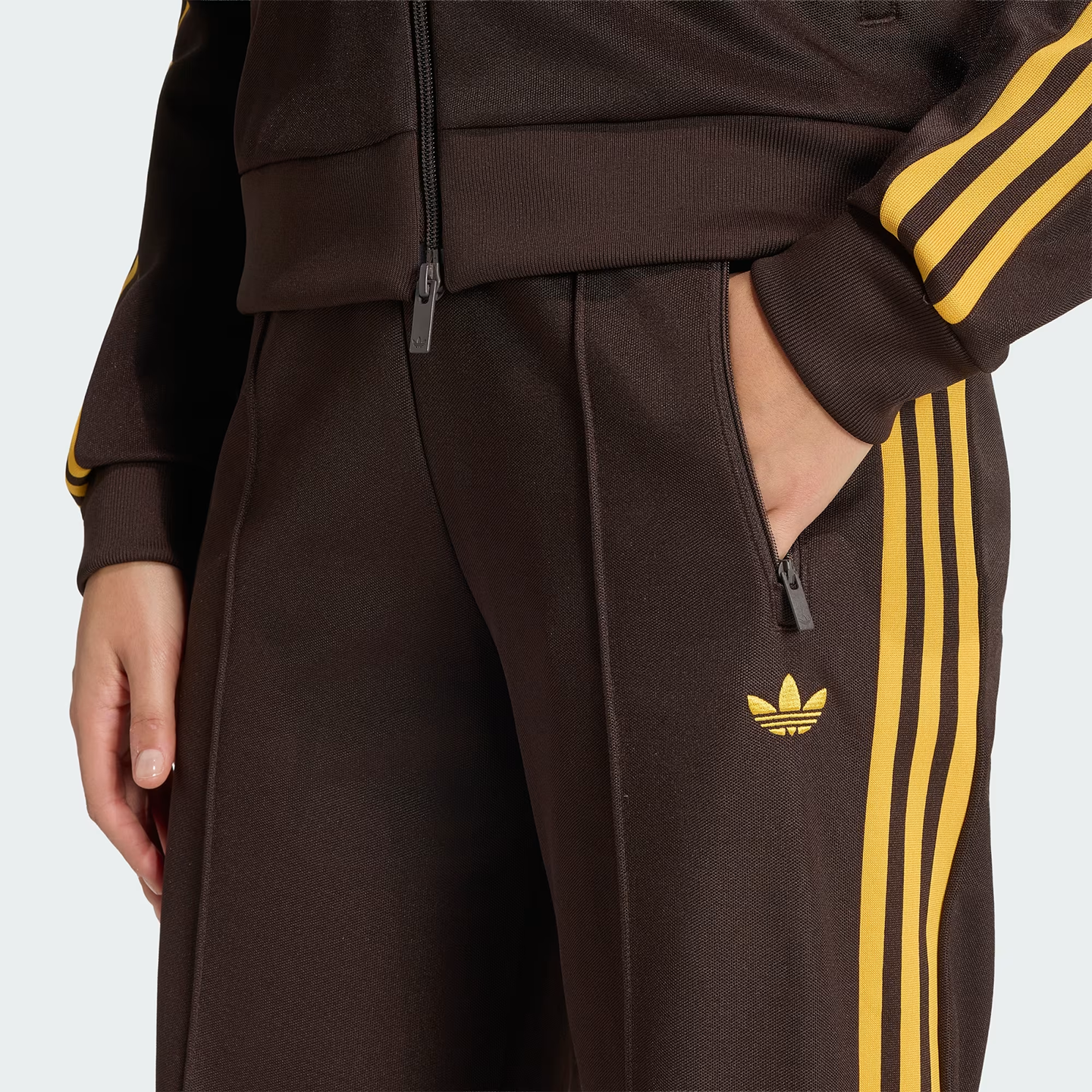 ADO1TRO15607CTW_Brown_3.png