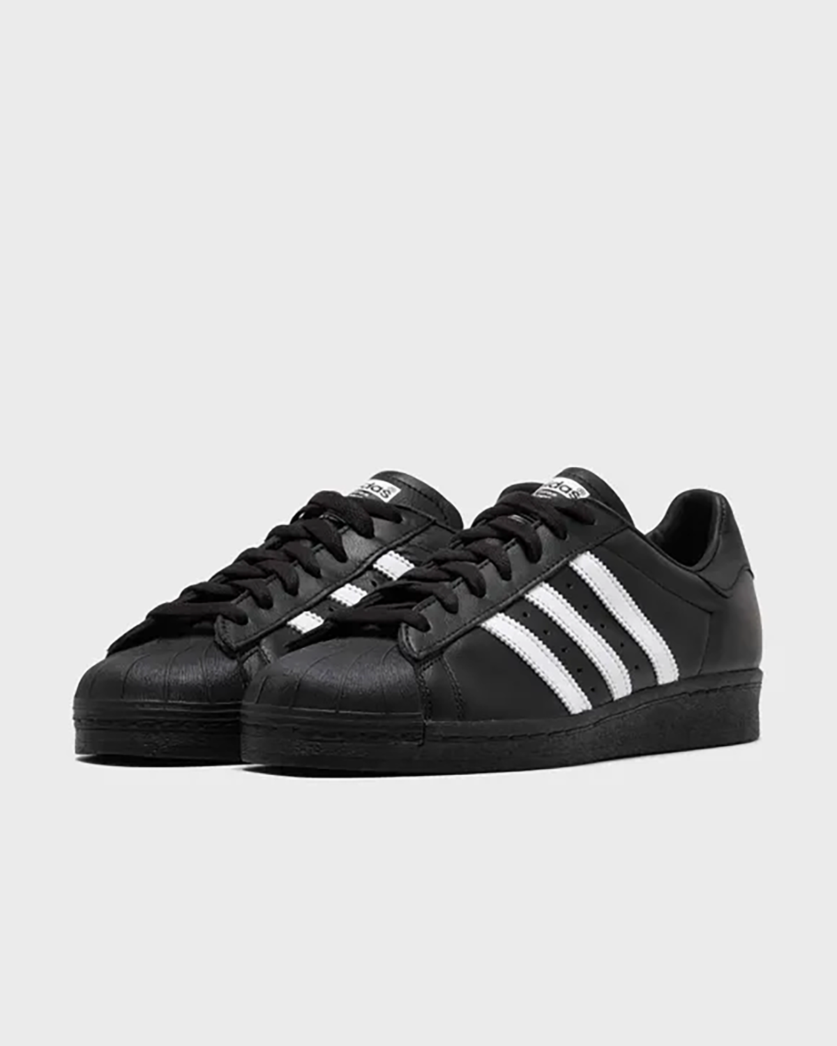 ADO2SNE01038LEW_Black_2.png