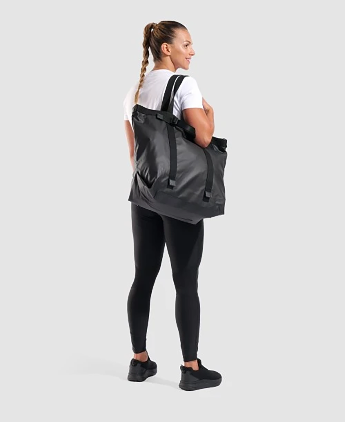 AEA3BAG04671PYM_Black_2.png