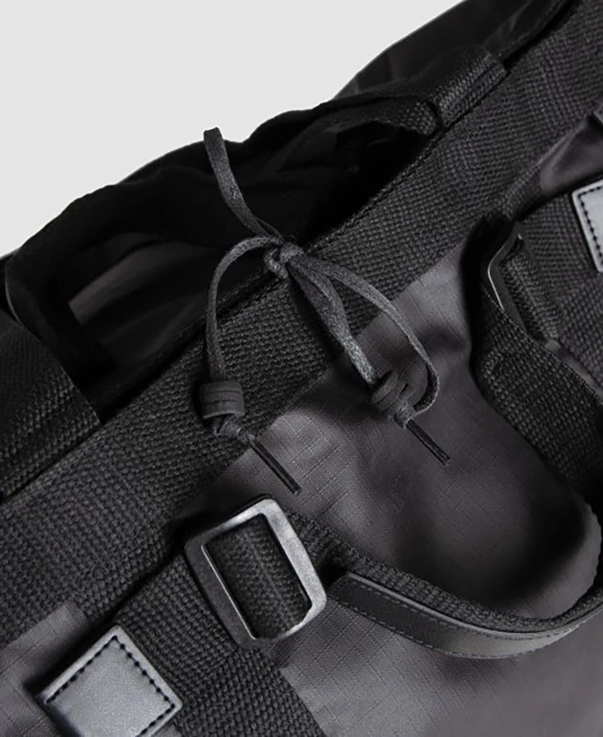AEA3BAG04671PYM_Black_3.png