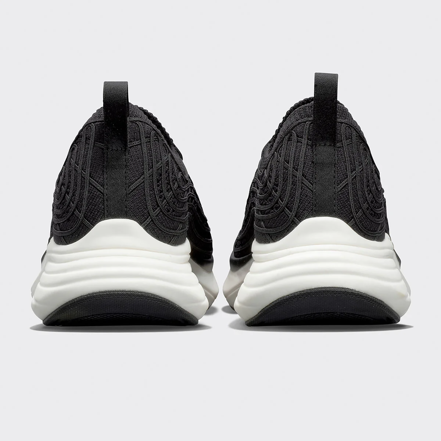 APL2SNE00002OMM_BLACK%2BWHITE_4.png