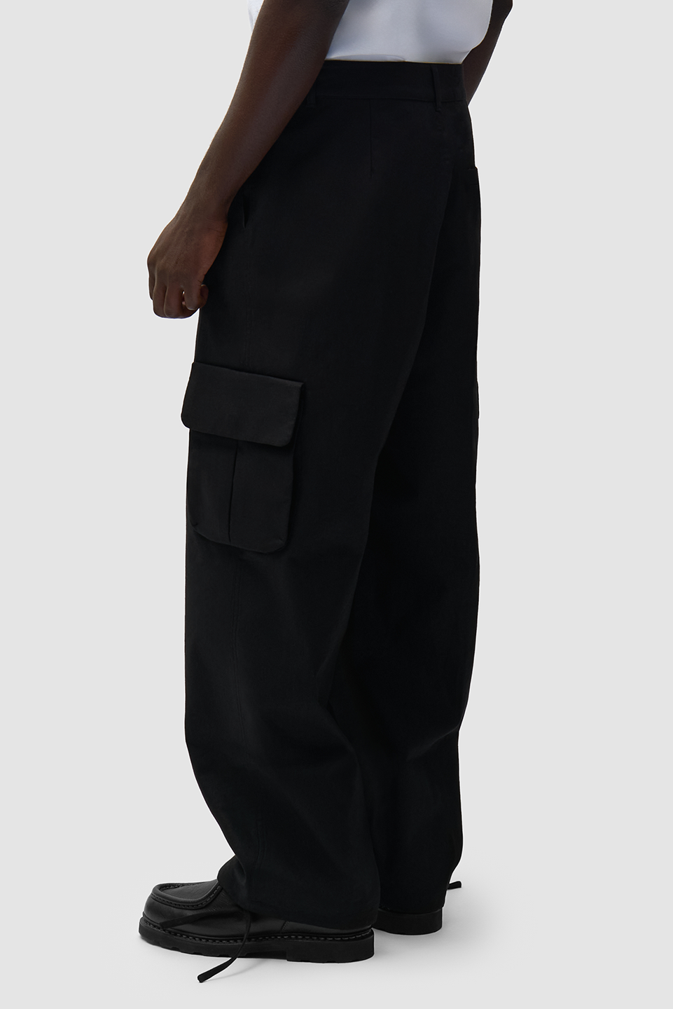 ART1TRO00000LIM_Black_1.png