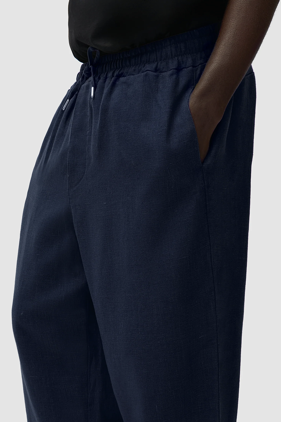 ART1TRO00001LIM_Navy_3.png