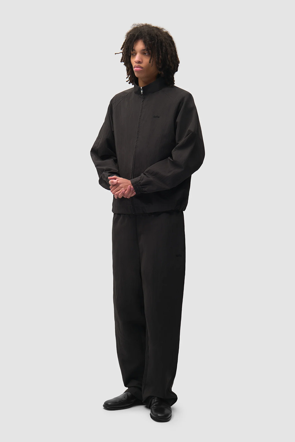 ART1TRO19556CTM_Black_4.png