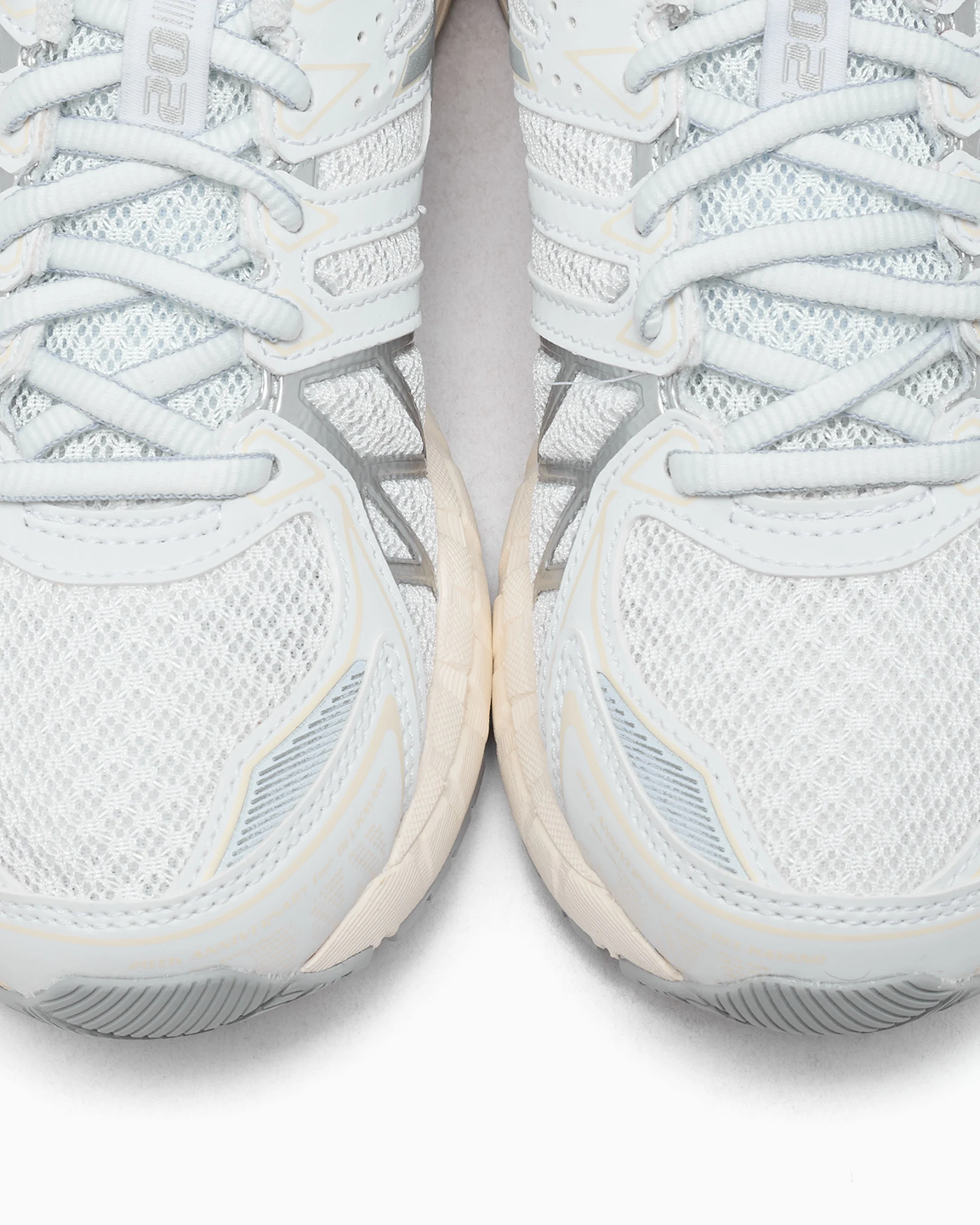 ASI2SNE00001SYU_WHITE_PURE+SILVER_6.png