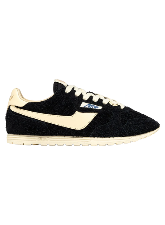 AUT2SNE00001SDW_BLK%2BRUT_0.png