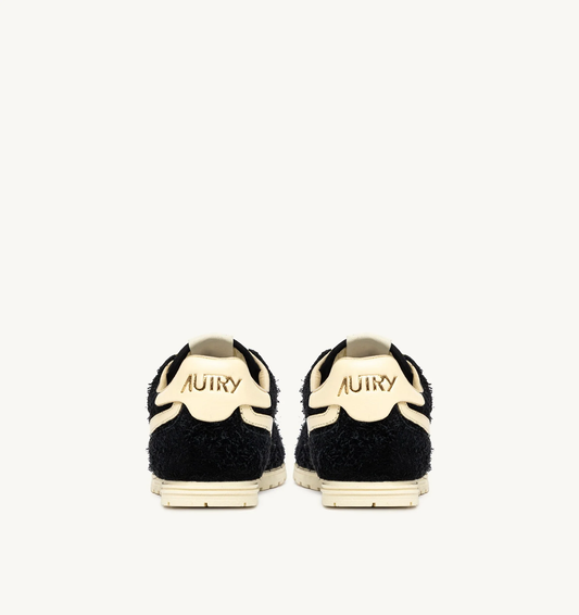 AUT2SNE00001SDW_BLK%2BRUT_2.png